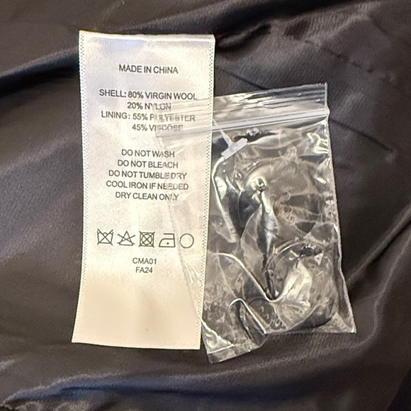 Quince Woman’s Black Double-Breasted Coat Virgin Wool NWT size S - Picture 3 of 5